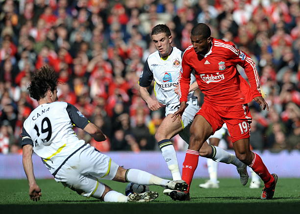 乌体育场上 乌体育场上