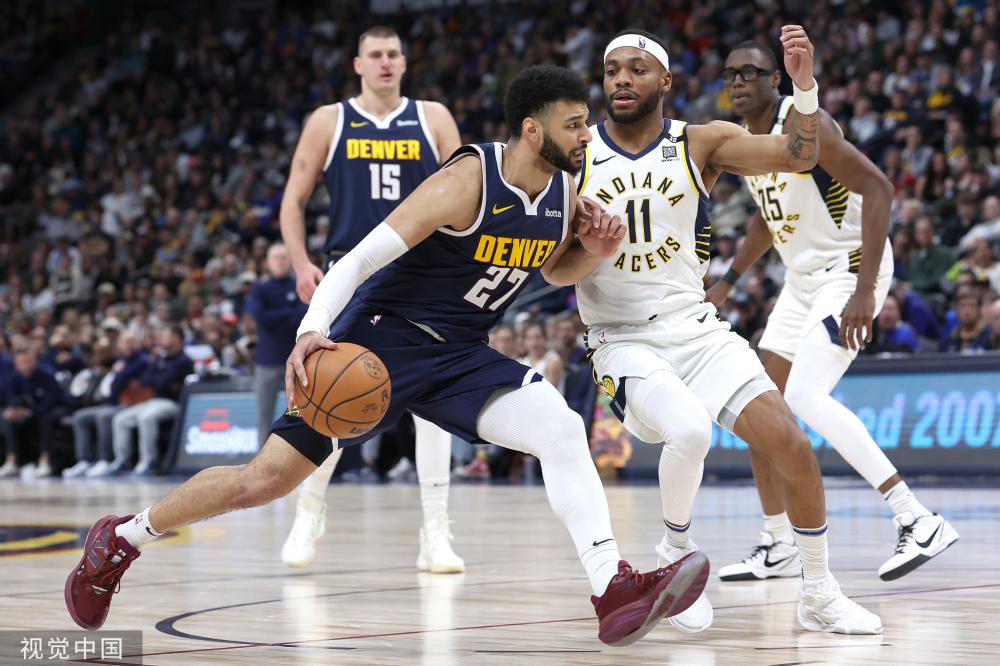 球队在侧翼 球队在侧翼