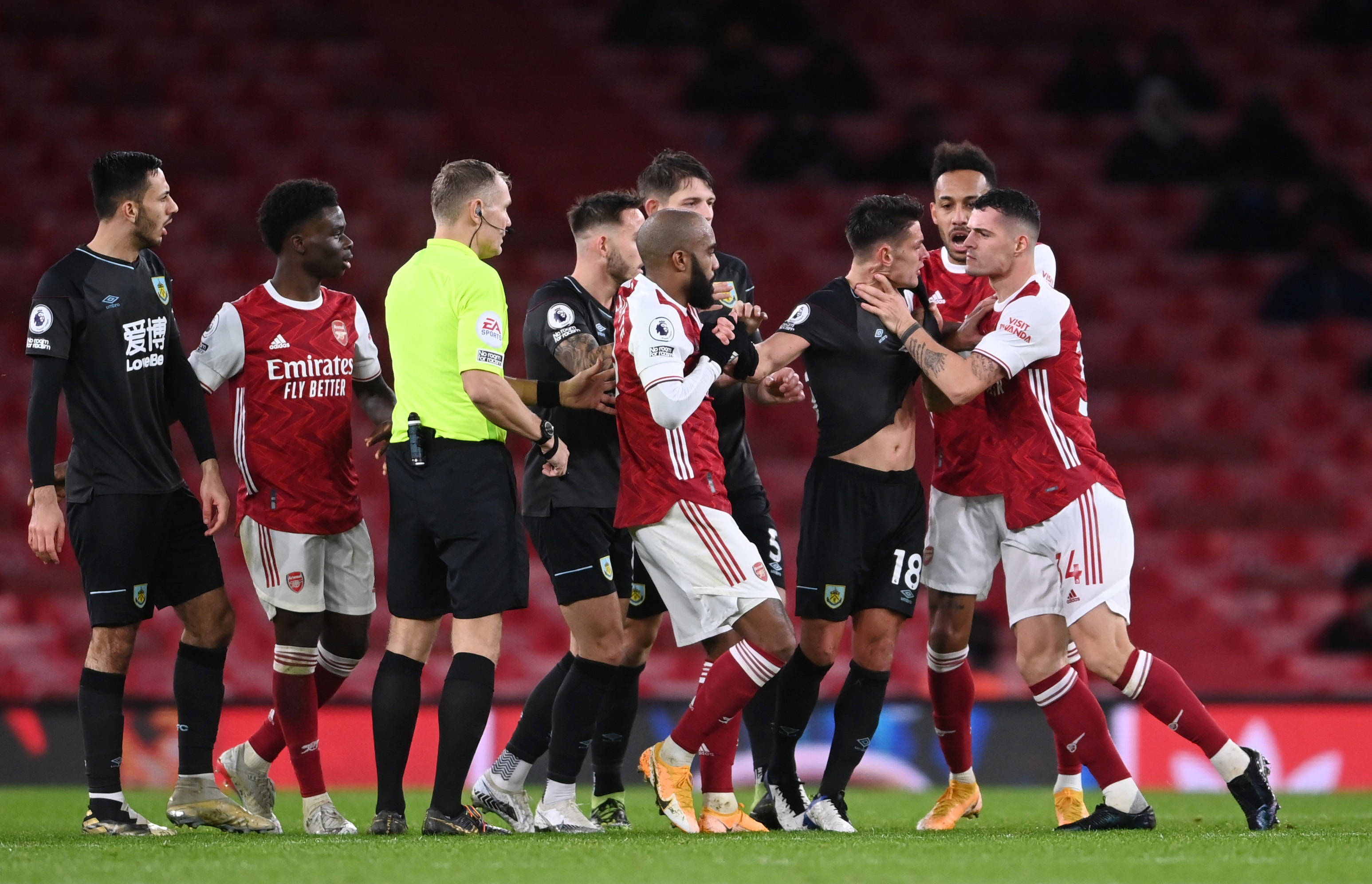 動逼迫黃澤 動逼迫黃澤